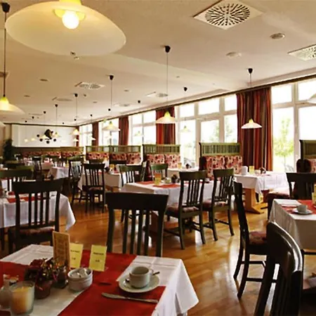 Hotel Landsitz 3*