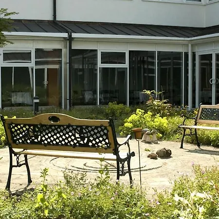 Landsitz Hotel 3*
